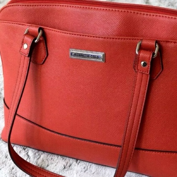 Kenneth Cole Shoulder Bag Out pocket/security pocket ORANGE EXCELLENT CONDITION - Picture 4 of 5